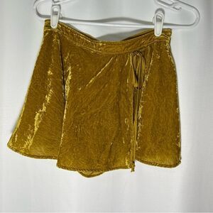 Free People dance the night away gold yellow velour velvet skort Zip women’s 2